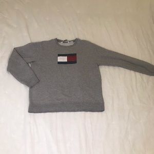 Authentic Tommy Hilfiger sweatshirt